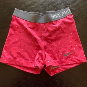 Women’s Nike Pro 3”